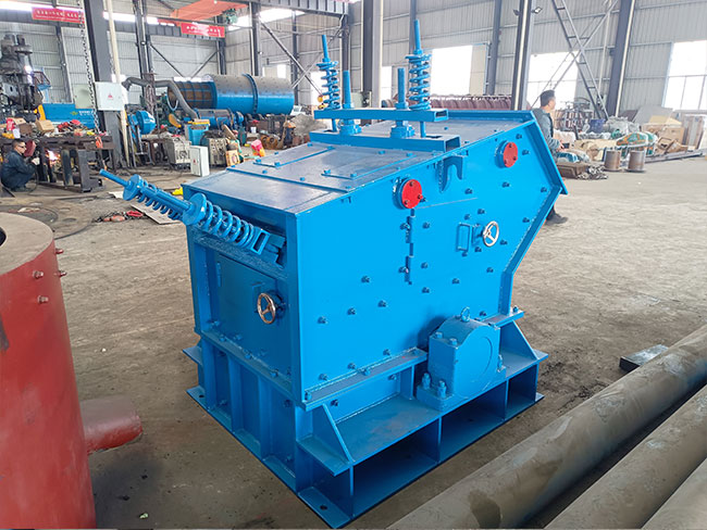 反擊式破碎機廠家實拍圖2