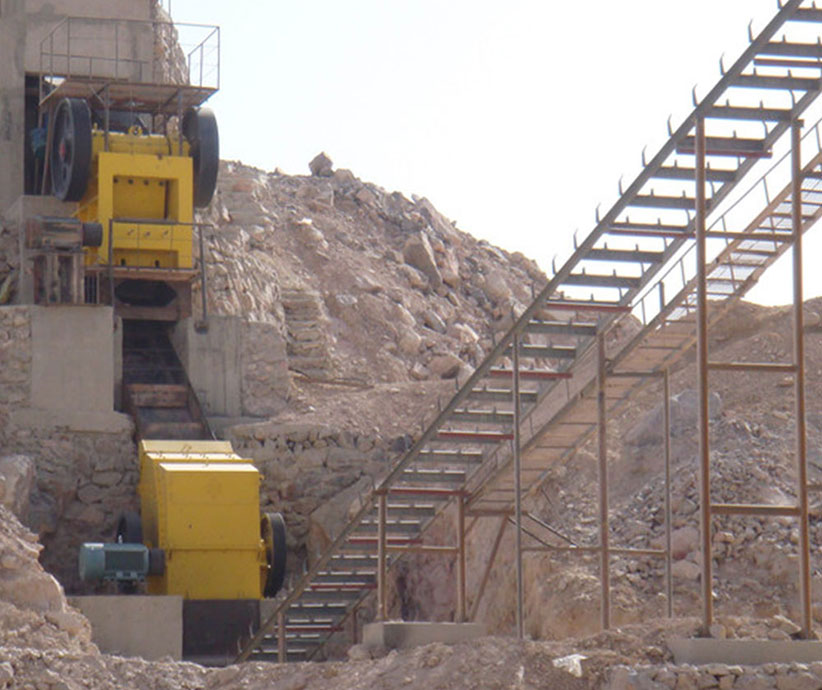 顎式破碎機客戶現（xiàn）場