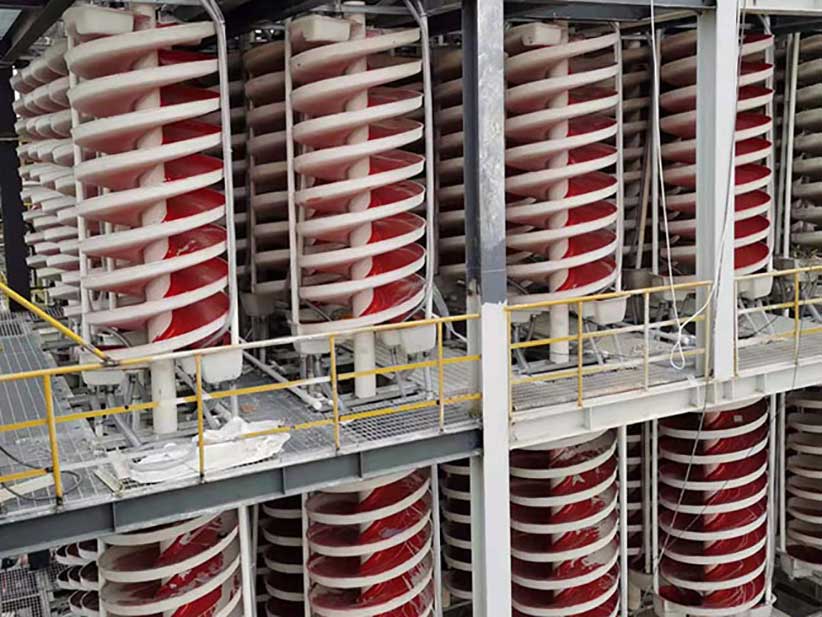 塑料螺（luó）旋溜槽（cáo）客戶現場