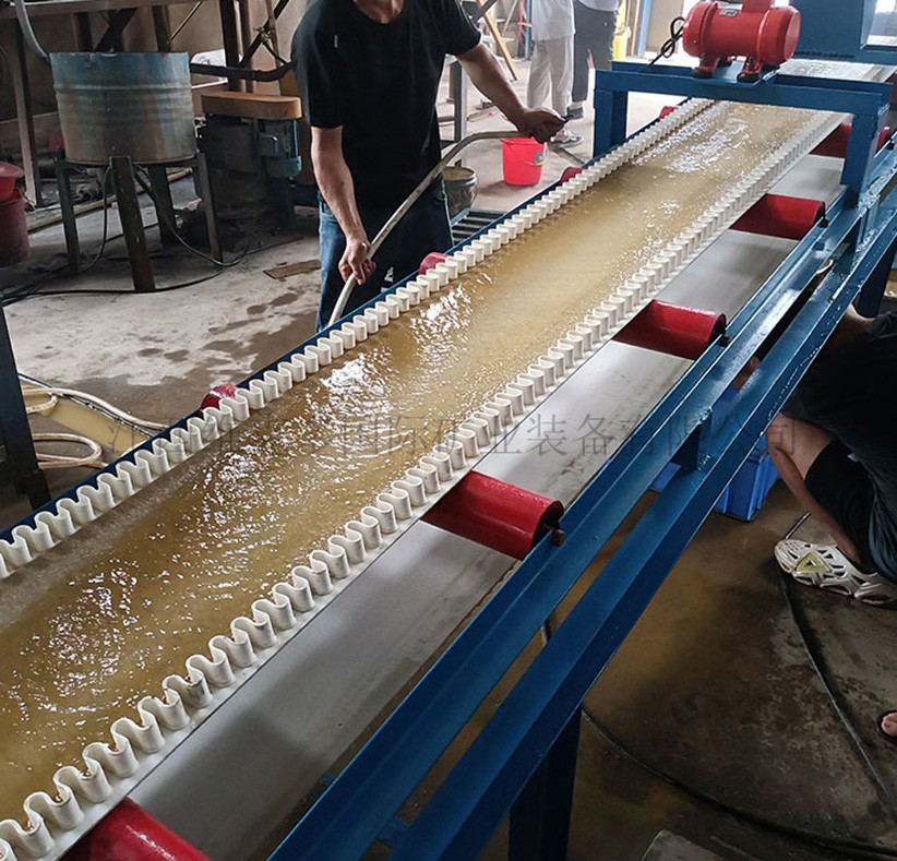 選（xuǎn）礦毛毯機