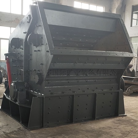 反（fǎn）擊式破（pò）碎機